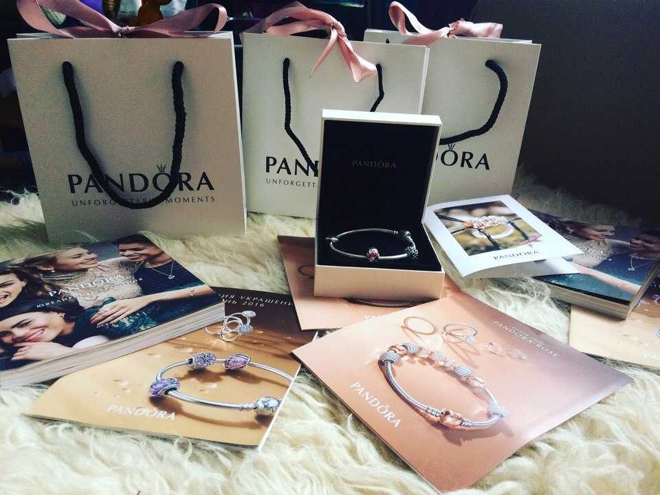 магазин ювелирных изделий Pandora фото 2